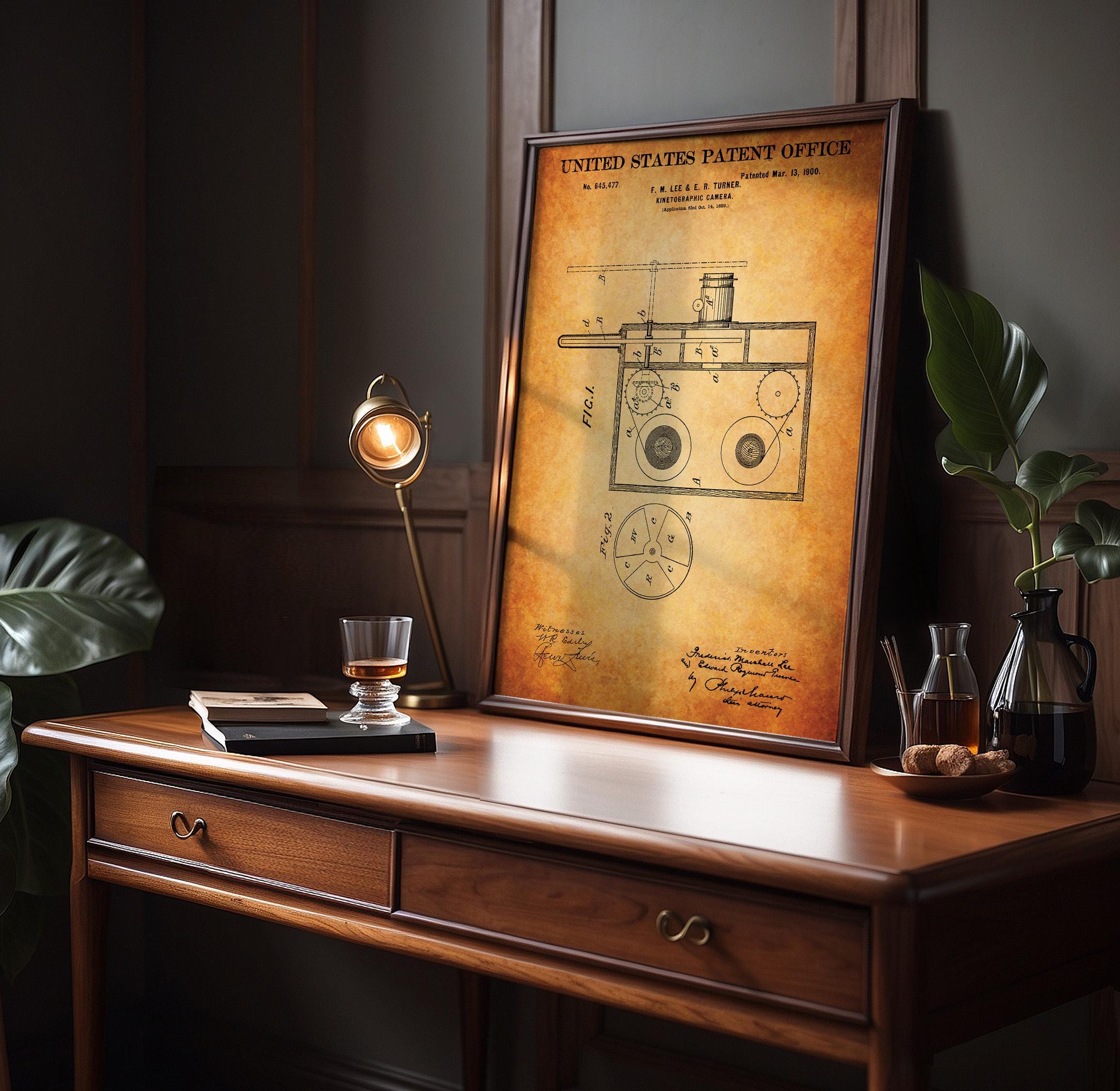 Kinetographic camera (Lee/Turner) patent poster, cinema room wall art, movie room decor, film lover gift, vintage cinema artwork (US645477)