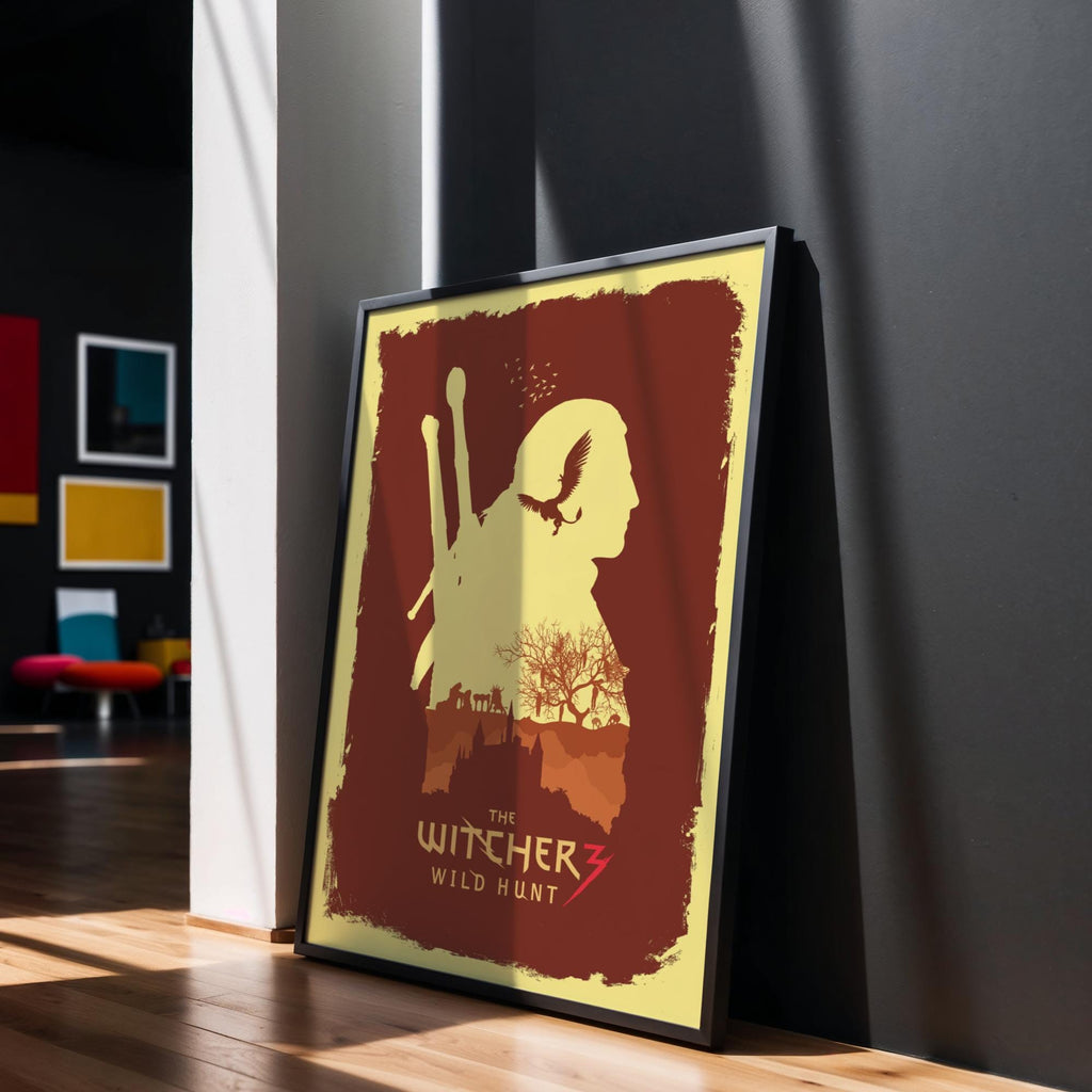 poster di the witcher 3 incorniciato appoggiato a parete nera, illuminato dal sole